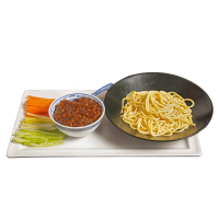 Espaguetis chinos con salsa de pekin